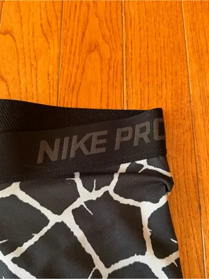 Nike Pro Compression Shorts Black White Giraffe Print Volt Swoosh Spandex Medium thumbnail 3