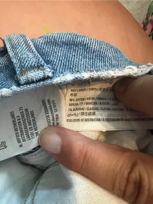 Abercrombie the mom High-Rise Distressed Denim Shorts - Blue thumbnail 12