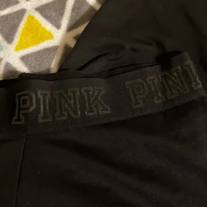 Pink capris thumbnail 2