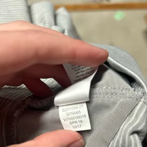 Athleta Modern Metro Grey Striped Shortie Athletic Shorts Size Medium thumbnail 8