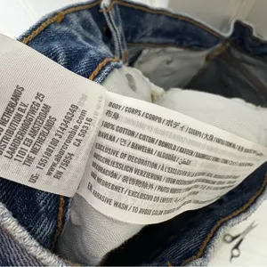 Abercrombie & Fitch Mom Jean High Rise Distressed Medium Wash Blue 31 12 thumbnail 4