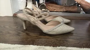 Nina Gold heels thumbnail 2
