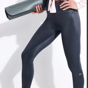 Alo Yoga High-Waist Shine‎ Legging in Anthracite Shine nwot thumbnail 1