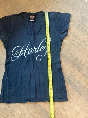 Harley-Davidson Black and White Script Logo V-Neck Shirt: Size Medium thumbnail 3