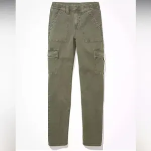 American Eagle Cargo Stretch Straight Pant in Green Size 14 Regular thumbnail 4
