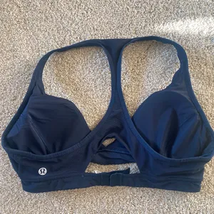 Lululemon Sports Bra thumbnail 2