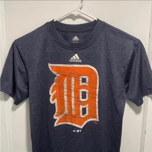 Adidas Detroit Tigers Shirt thumbnail 2
