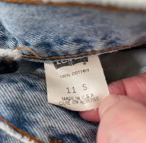 High Waisted Vintage Levi Shorts thumbnail 8
