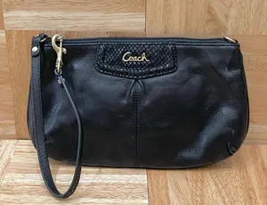 COACH 1941 Black Leather Wristlet Mini Bag thumbnail 3