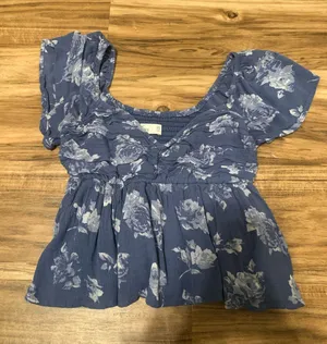 Hollister babydoll top   thumbnail 1