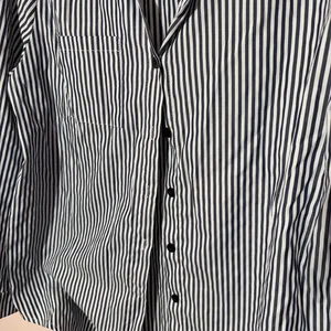 Black and White Button Down Long Sleeve Shirt Size XL thumbnail 3