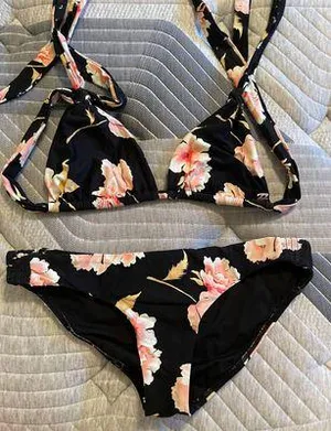 Floral Bikini thumbnail 1
