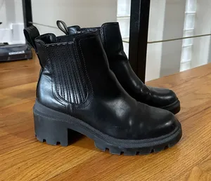 Universal Threads black leather chelsea boots with chunky platform 🖤 thumbnail 1