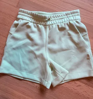 Lululemon Softstreme High-Rise Short 4" thumbnail 1