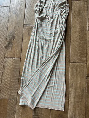 Victoria's Secret Dress thumbnail 2