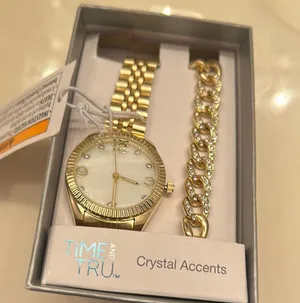 Time and Tru Gold Watch and Bracelet Set Elegant Accessories thumbnail 7