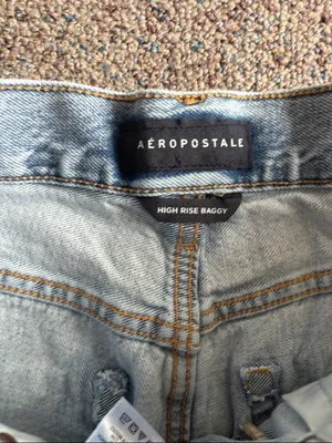 Aeropostale Light Wash Distressed High rise Baggy Jeans size 6 short thumbnail 3
