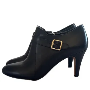 Vince Camuto Black Leather Buckle Ankle Booties Stiletto 8.5 Mob Wife Shooties thumbnail 4