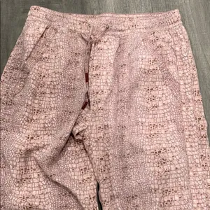 ANTHROPOLOGIE Orana Printed Joggers thumbnail 4