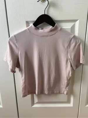 Lululemon Kitsilano Mock Neck Tee in Misty Pink thumbnail 2
