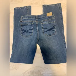 Ladies Aeropostale Size 2 Regular Denim Jeans Bootcut Inseam 31 thumbnail 3