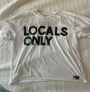 Tshirt thumbnail 1
