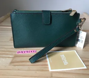 Michael Kors Wallet thumbnail 2