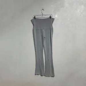 Urban Outfitters Out From Under Gray Fold Over Seamed Flare Leggings Sz M thumbnail 9