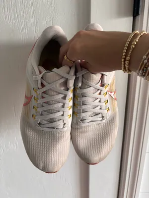 Nike Women’s White Running Shoes  thumbnail 5