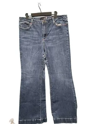 SEVEN7 MEDIUM WASH FLARE JEANS thumbnail 1