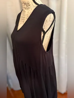 Black V-Neck Sleeveless Babydoll Flowy Mini Sundress thumbnail 3