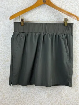 Quince Dark Olive Performance Lined Tech Skort - Size - Medium thumbnail 2