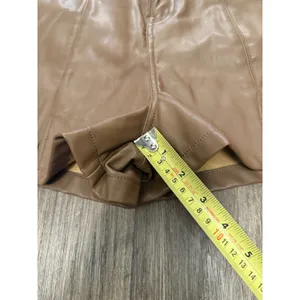 Pretty Little‎ Thing Brown Faux Leather High Rise Shorts thumbnail 3