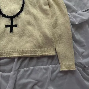Madewell x Girls Inc. Female Symbol Keaton Pullover Sweater thumbnail 5