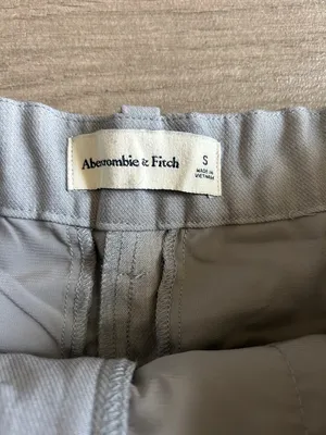 Abercrombie & Fitch Light Gray High-Waist Pleated Women's Shorts thumbnail 2