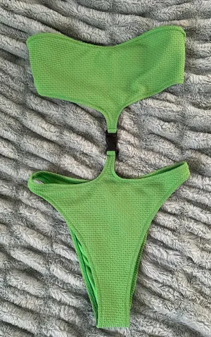 Twiin one piece bikini thumbnail 1