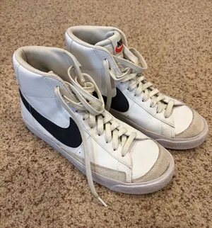 Nike High-Top Sneakers Women’s  thumbnail 1
