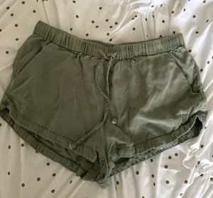 South Moon Under shorts thumbnail 1