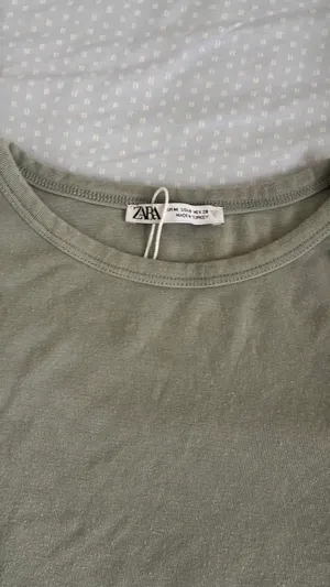 ZARA Top Crop thumbnail 3