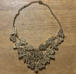 Statement Elegant White and Off White Gold Tone Necklace thumbnail 3