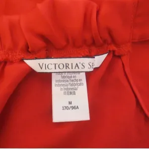 NWOT Victoria’s Secret Red Satin Bow-Back Tank Shirt Sleep Top Sz M thumbnail 8