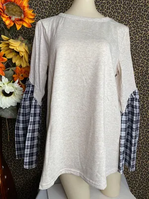 ✅3/$30✅NWT Oatmeal/Black Plaid Long Bell Sleeve Cotton Top MEDIUM thumbnail 4