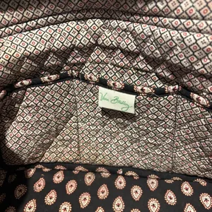 Vera Bradley Multi Compartment Large Shoulder Tote Bag with matching Wristlet thumbnail 7