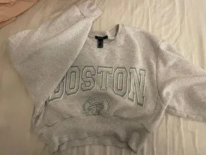 Forever 21 Sweatshirt thumbnail 1