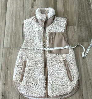 Abercrombie & Fitch vest thumbnail 4