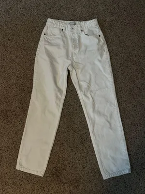 High Rise Jeans thumbnail 1