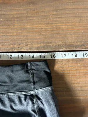 Lululemon Speed Up Low-Rise Lined Short 2.5" Sz 6. Peloton E9 thumbnail 6