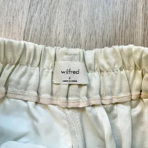 Aritzia Wilfred Kafka Linen High Rise Cargo Coastal Pants in Sand Cream Size 0 thumbnail 5