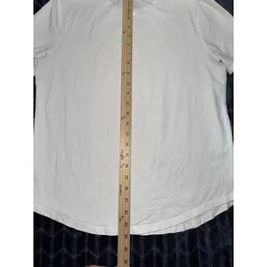 Lululemon Women's Short Sleeve Shirt Soft Breathable Athletic Shirt Size 6 thumbnail 5