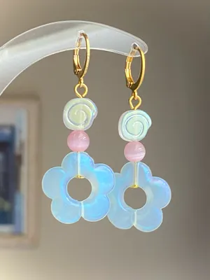 Handmade cute flower & Czech glass swirl beads dangle earrings 💐🌀🩵 thumbnail 1